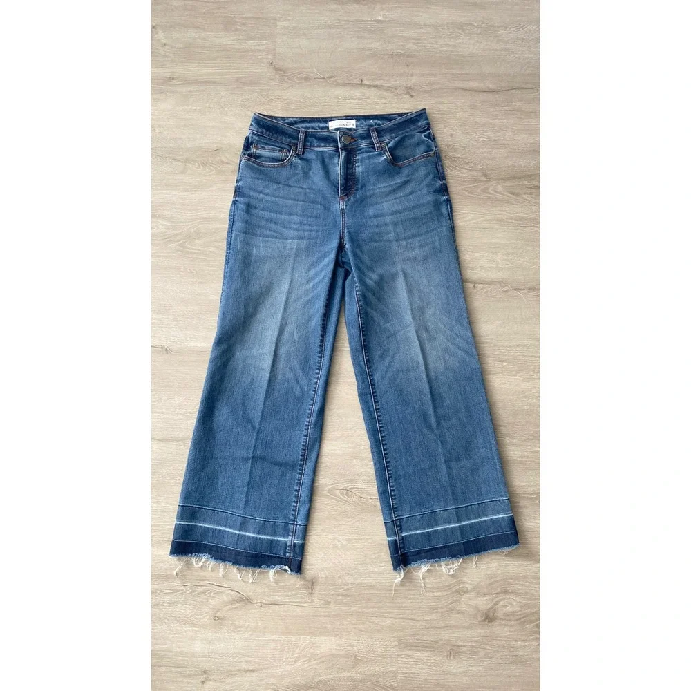LOFT Size 2 26 Womens Wide Leg Crop Jeans Medium Wash Raw Hem